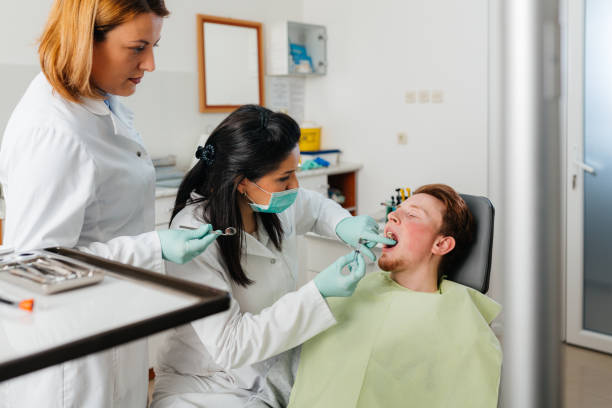 Best Emergency Gum Treatment in Silver Lake, FL